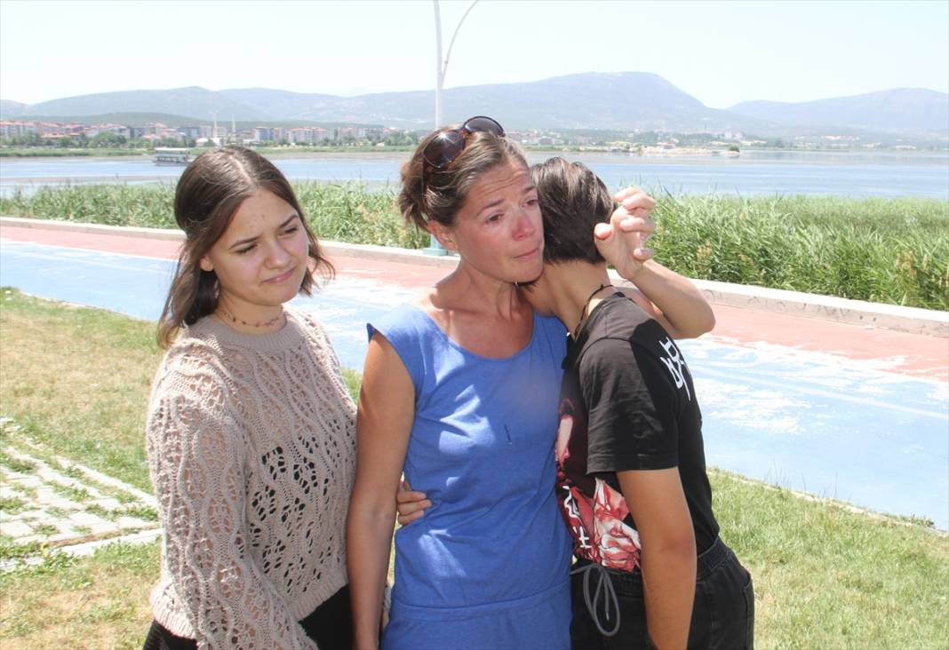 65 ülke gezip Konya’ya gelen Fransız aileyi ağlatan olay 5